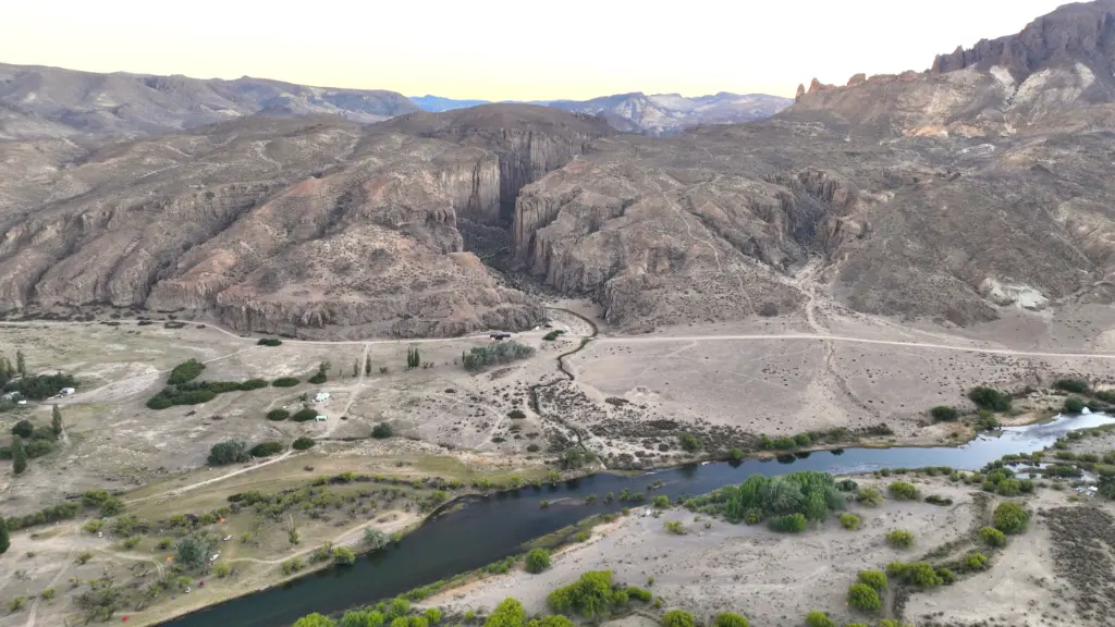 La Buitrera Frente banner