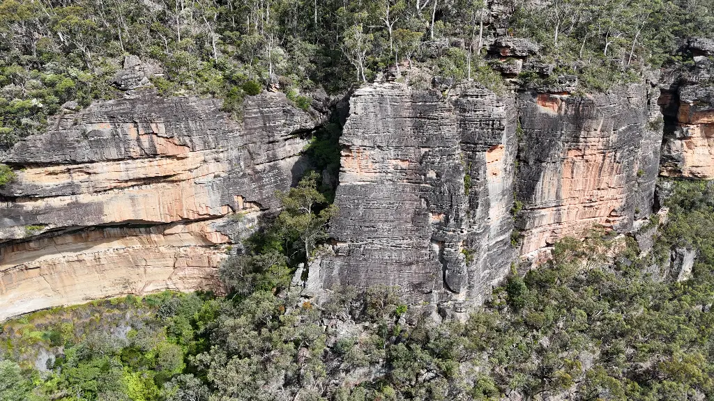 Abseil Gully and Girl In The Mirror banner