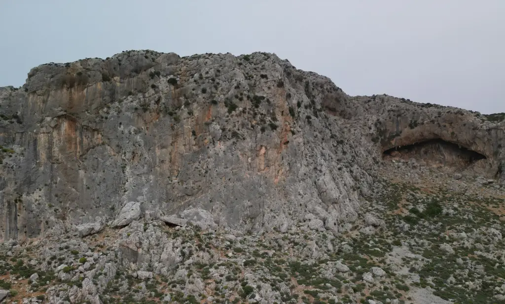 Milianos Cave banner