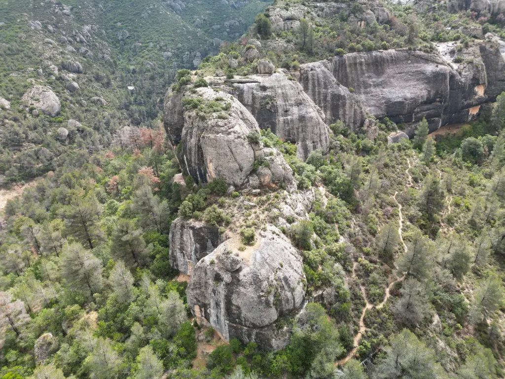 Can Mansettes, El totxo del VI, El Tobogan, Cova de L'Obac banner