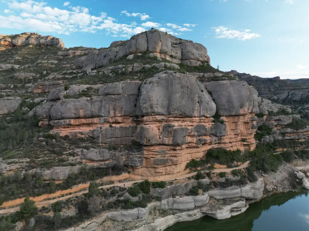 Totxo Petit, Can Si Fa o No Fot, Balco de la Penya Roja, Totxo del Panta banner