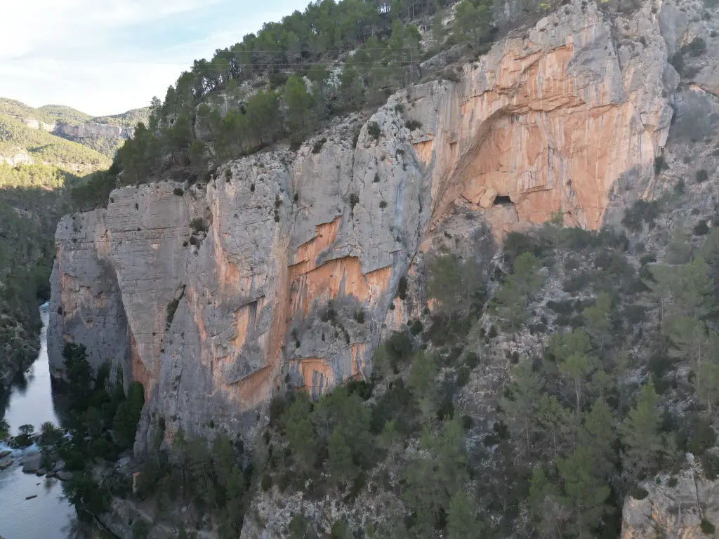 Derecha del Estrecho banner