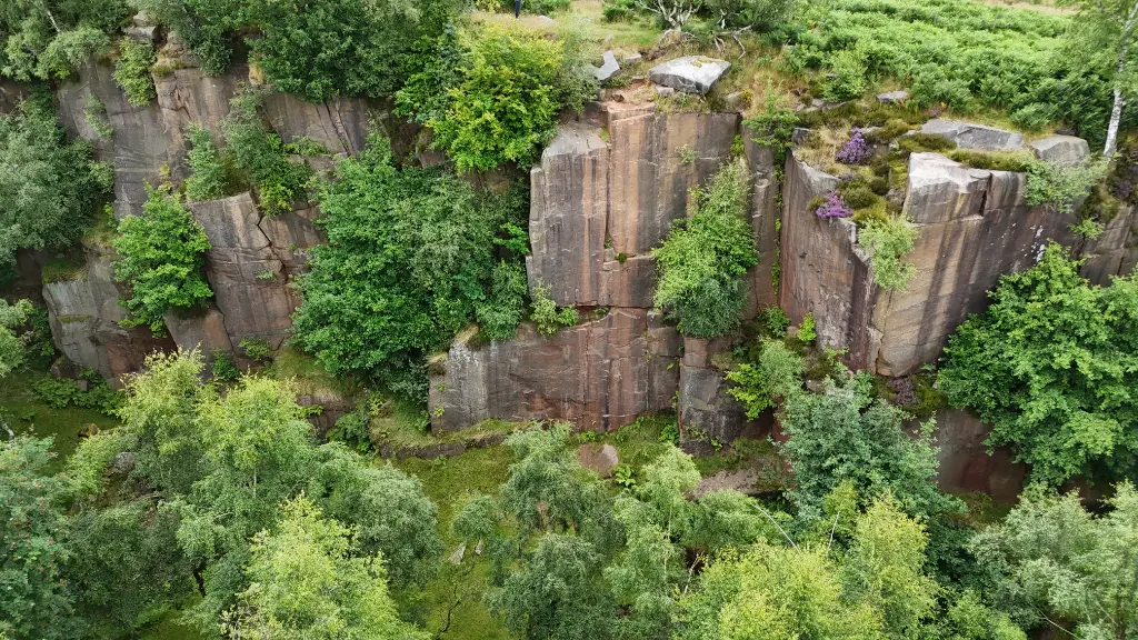 Stonemason's Buttress - Red Wall banner