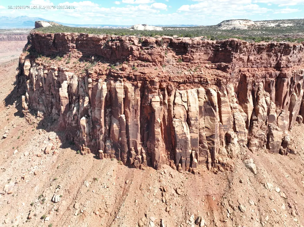 Echoes Wall & Suburbia banner